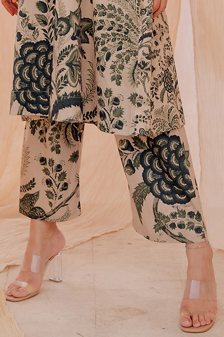 Green Printed Kurta Set by Pooja & Keyur at Pernia's Pop Up Shop