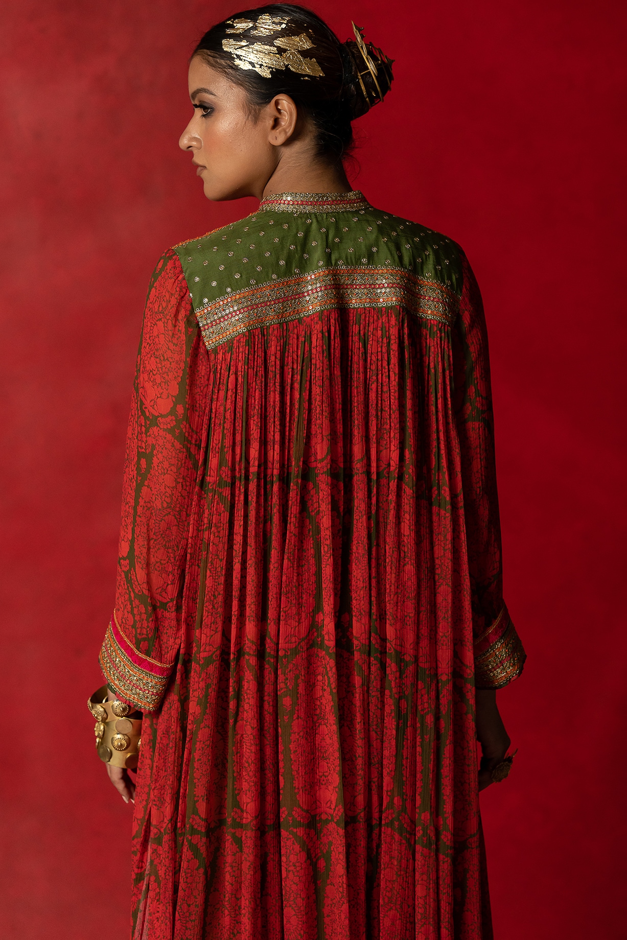Olive Green Printed kurta With Embroidery And Sequins main image 1