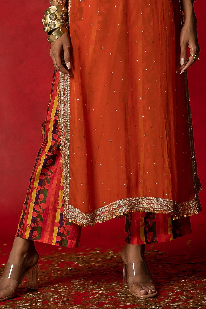 Orange Organza Loose Kurta Set by Pooja & Keyur at Pernia's Pop Up Shop