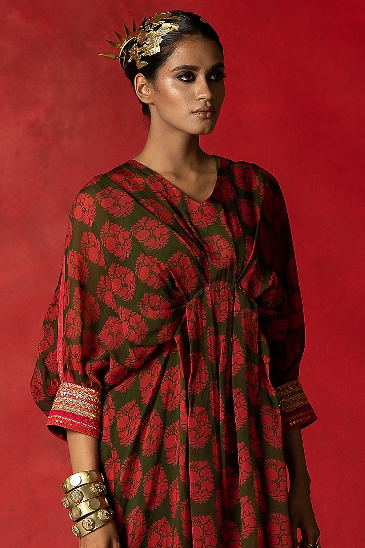 Olive Green Printed Kaftan Kurta Set by Pooja & Keyur at Pernia's Pop Up Shop