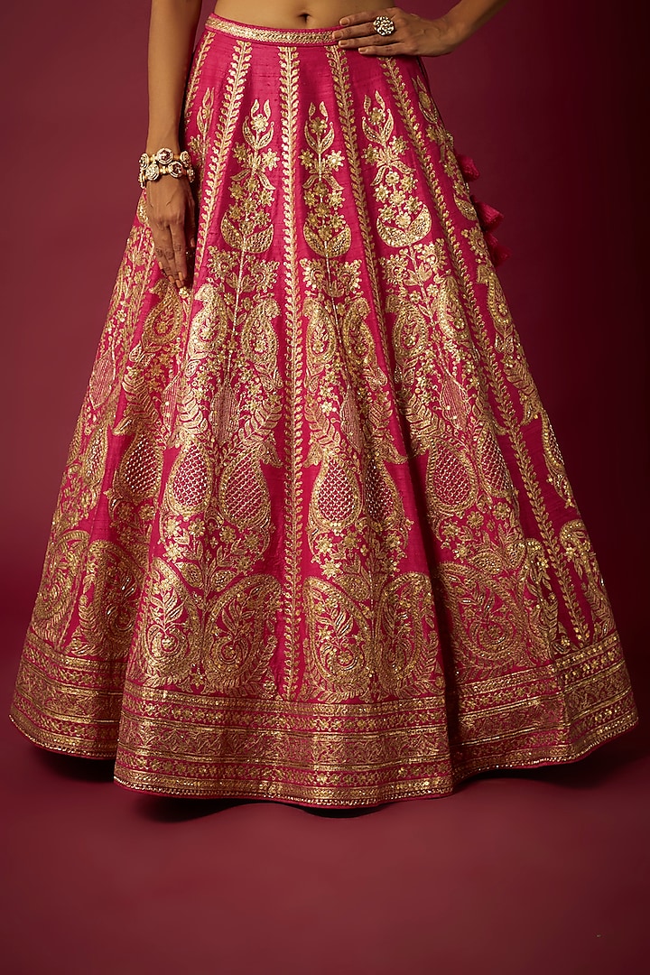 Red Raw Silk Aari Embroidered Bridal Lehenga Set by Pooja & Keyur at Pernia's Pop Up Shop