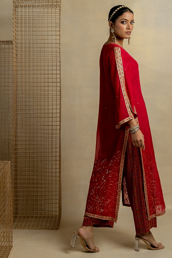 Rani Pink Organza Aari Embroidered Kurta Set by Pooja & Keyur at Pernia's Pop Up Shop