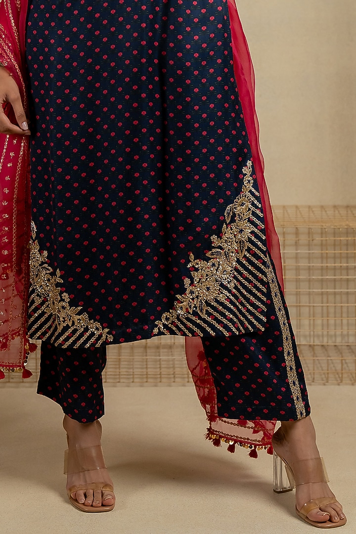 Blue Cotton Satin Aari Embroidered Kurta Set by Pooja & Keyur at Pernia's Pop Up Shop