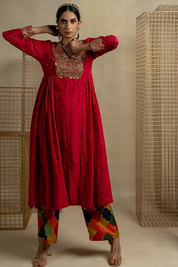 Red Silk Aari Embroidered Wedding Anarkali Set by Pooja & Keyur at Pernia's Pop Up Shop