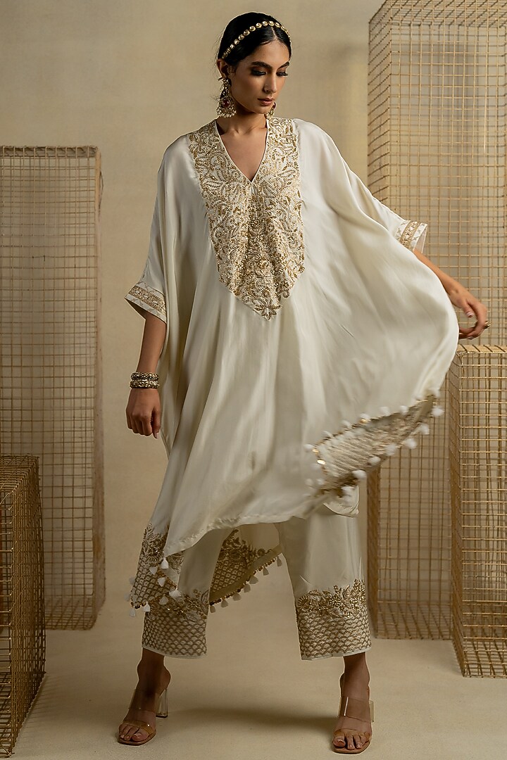White Silk Aari Embroidered Kaftan Set by Pooja & Keyur at Pernia's Pop Up Shop