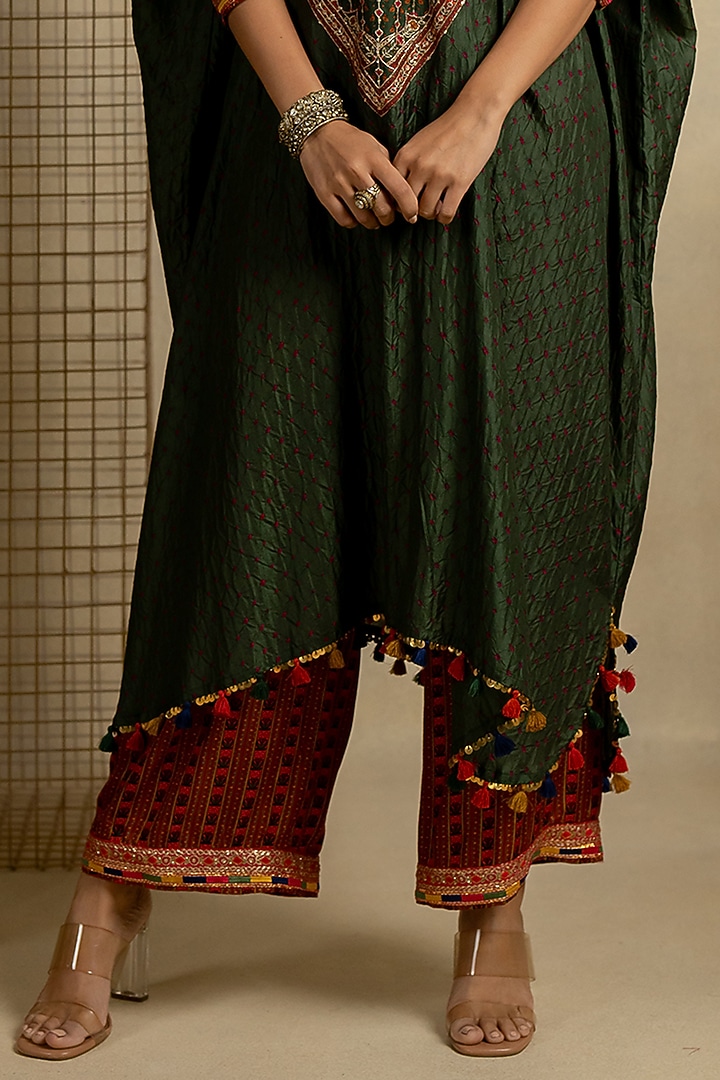 Mehendi Green Silk Aari Embroidered Kaftan Set by Pooja & Keyur at Pernia's Pop Up Shop