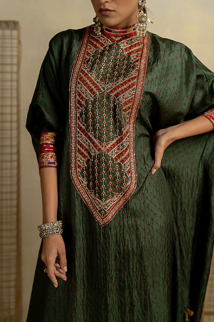 Mehendi Green Silk Aari Embroidered Kaftan Set by Pooja & Keyur at Pernia's Pop Up Shop