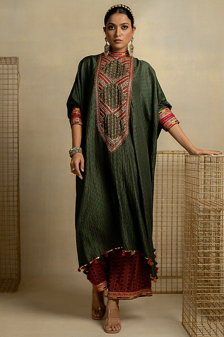 Mehendi Green Silk Aari Embroidered Kaftan Set by Pooja & Keyur at Pernia's Pop Up Shop