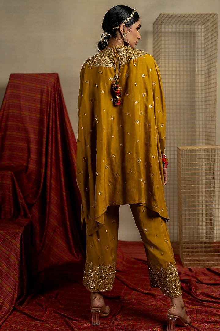 Yellow Silk Aari Embroidered Short Kaftan Set by Pooja & Keyur at Pernia's Pop Up Shop