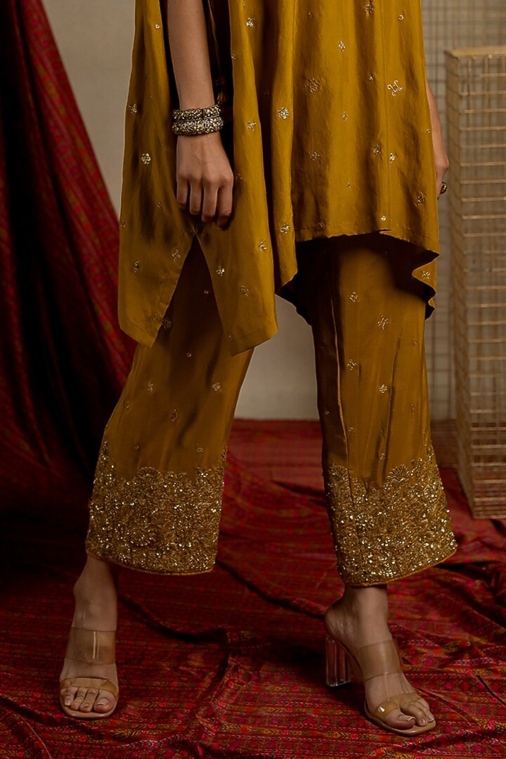 Yellow Silk Aari Embroidered Short Kaftan Set by Pooja & Keyur at Pernia's Pop Up Shop