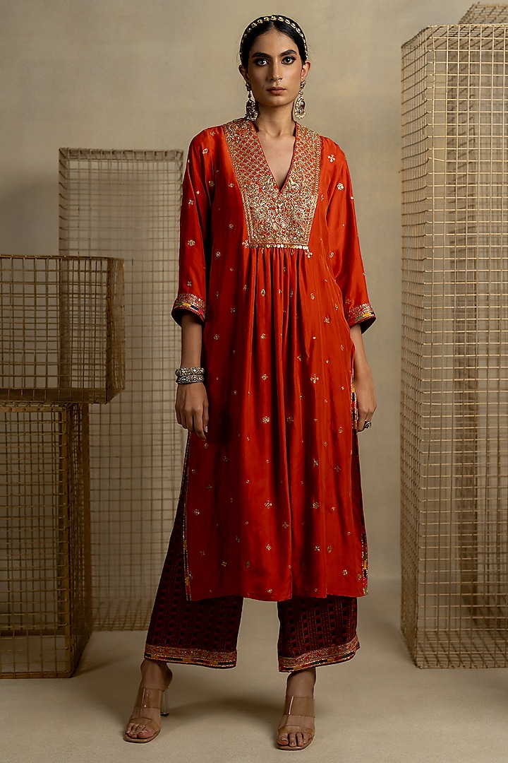 Orange Silk Aari Embroidered Kurta Set by Pooja & Keyur at Pernia's Pop Up Shop