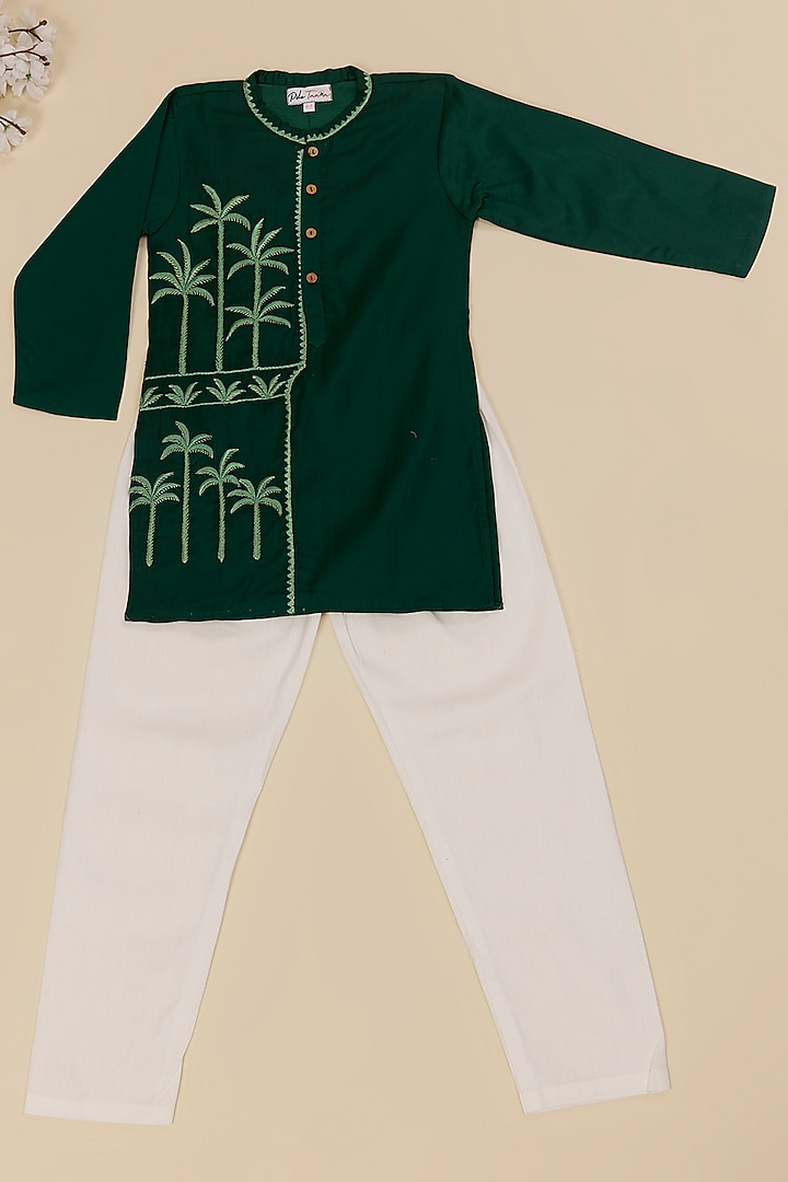 Green Cotton Satin Resham Embroidered Kurta Set For Boys by Pole Taara at Pernia's Pop Up Shop