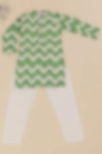Green Moda Satin Tie-Dye Kurta Set For Boys by Pole Taara at Pernia's Pop Up Shop