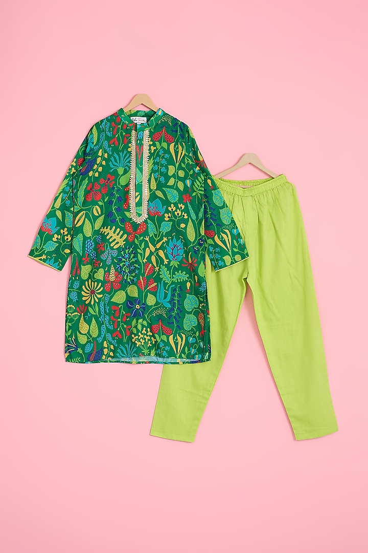 Green Poly Cotton Sequins Lace Work Floral Kurta Set For Boys by Pole Taara at Pernia's Pop Up Shop