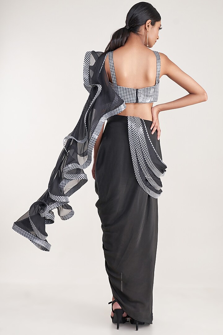 Black Pure Natural Crepe Ruffled Party Wear Saree Set by Pooja Bagaria at Pernia's Pop Up Shop