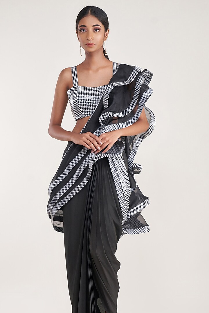 Black Pure Natural Crepe Ruffled Party Wear Saree Set by Pooja Bagaria at Pernia's Pop Up Shop