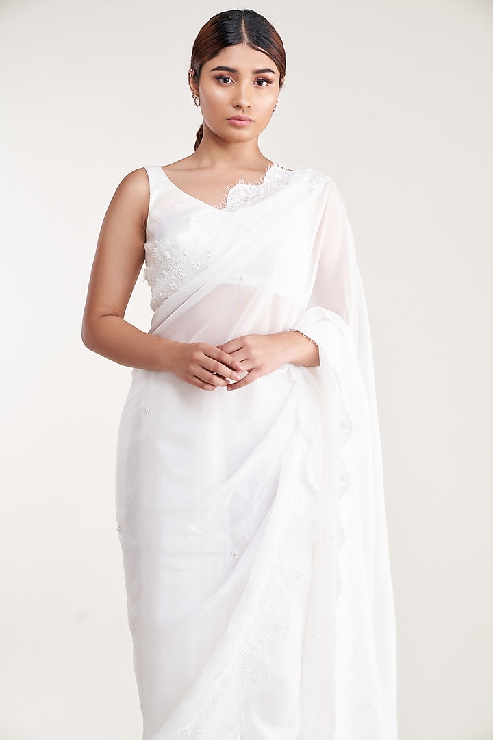 White Pure Silk Organza Embroidered Party Wear Saree Set by Pooja Bagaria at Pernia's Pop Up Shop