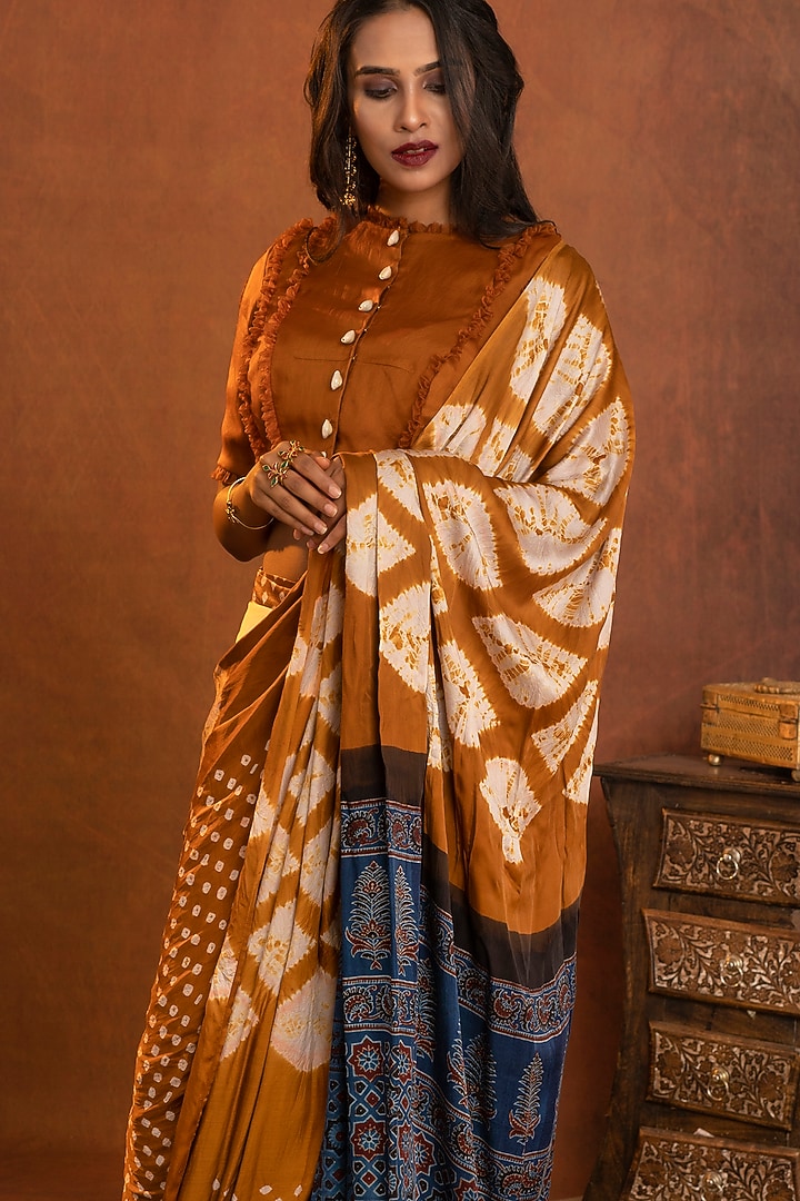 Gold Pre-Stitched Wrap Party Wear Saree Set by Pooja Bagaria at Pernia's Pop Up Shop