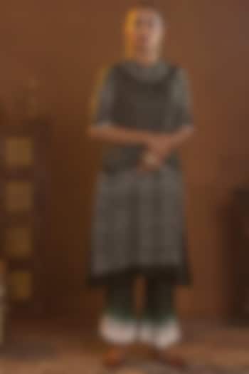 Olive Green Bandhani Tunic Set by Pooja Bagaria at Pernia's Pop Up Shop