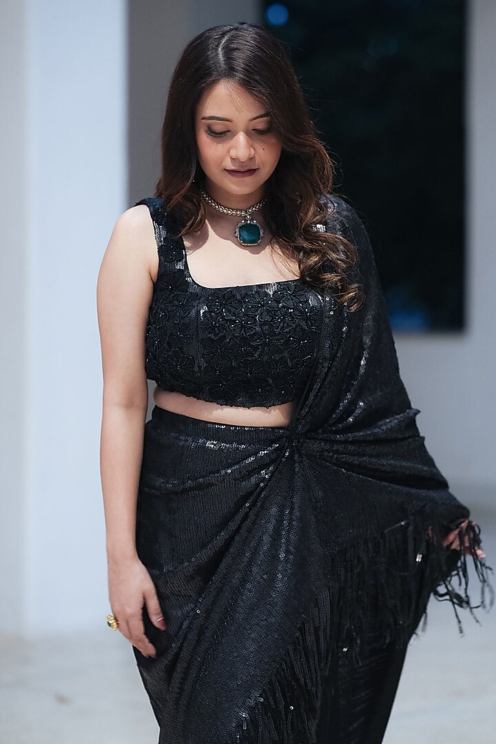 Matt Black Sequins Pre-Stitched Draped Party Wear Saree Set by Pooja Bagaria at Pernia's Pop Up Shop