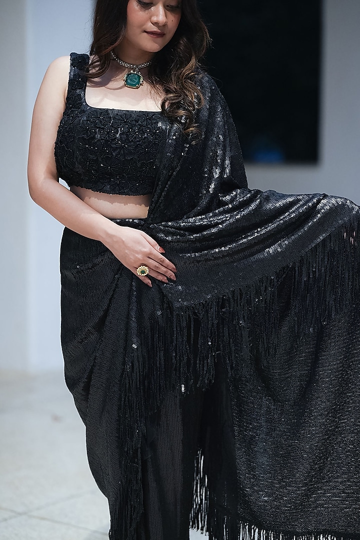 Matt Black Sequins Pre-Stitched Draped Party Wear Saree Set by Pooja Bagaria at Pernia's Pop Up Shop