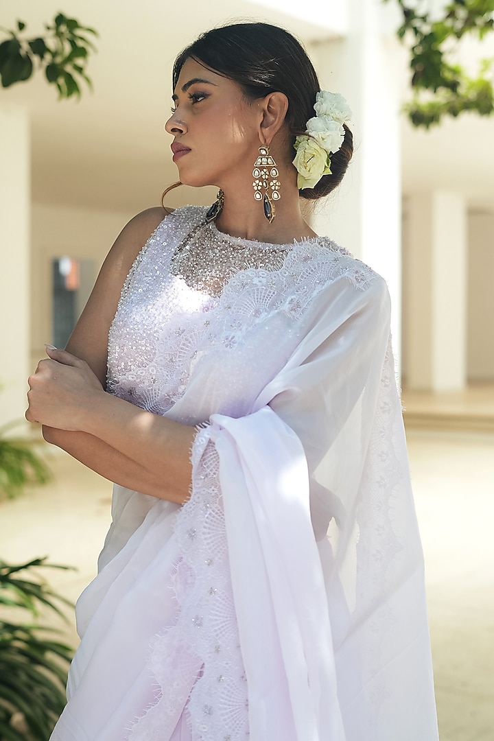 Lavender Natural Organza Embroidered Party Wear Saree Set by Pooja Bagaria at Pernia's Pop Up Shop