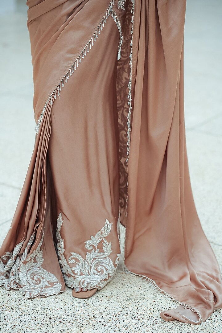 Nude Natural Satin Draped Pleated Skirt Party Wear Saree Set by Pooja Bagaria at Pernia's Pop Up Shop