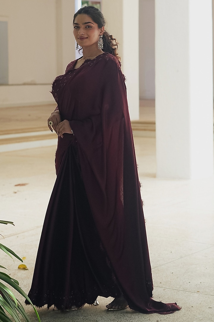 Burgundy Satin Embroidered Wedding Saree Set by Pooja Bagaria at Pernia's Pop Up Shop