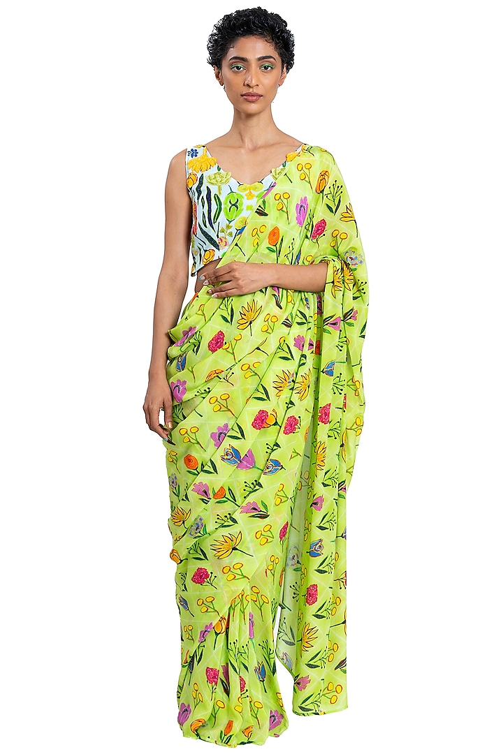 Green Checkered Floral Printed Saree Set by Pooja Bagaria at Pernia's Pop Up Shop