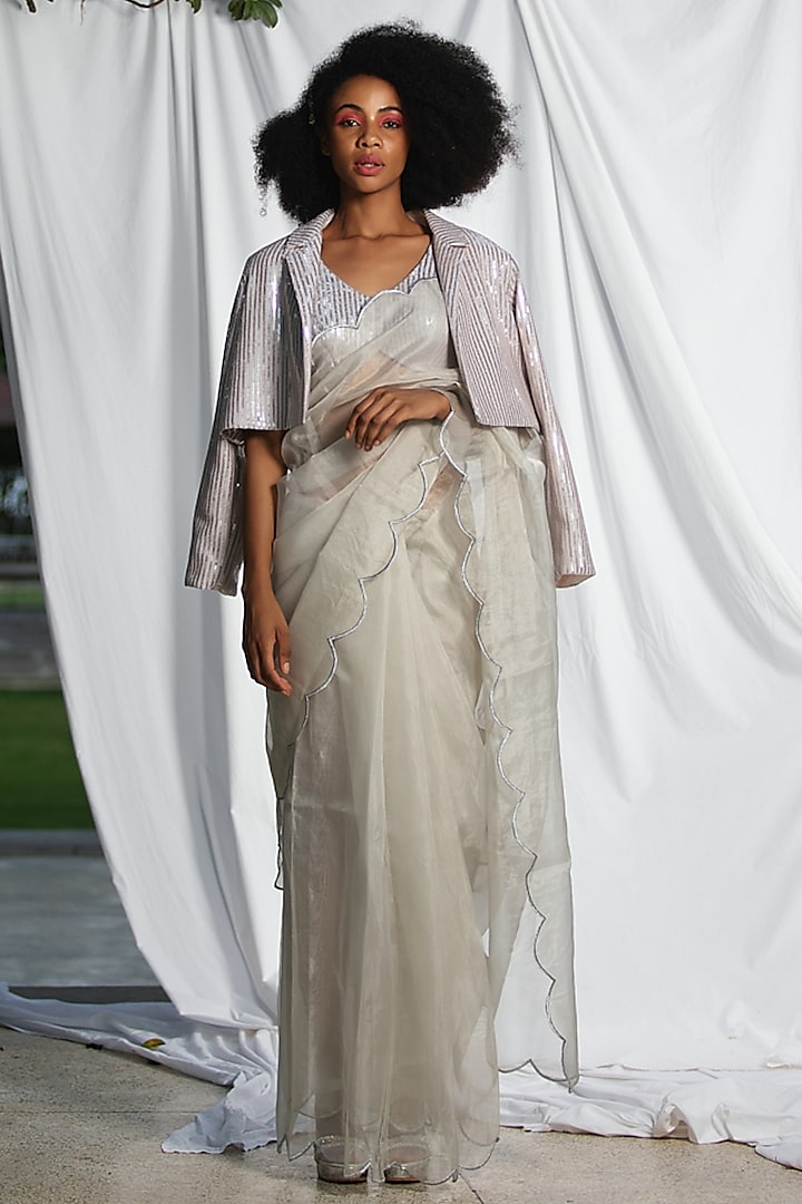 Silver Tissue Silk Scalloped Saree Set by Pooja Bagaria
