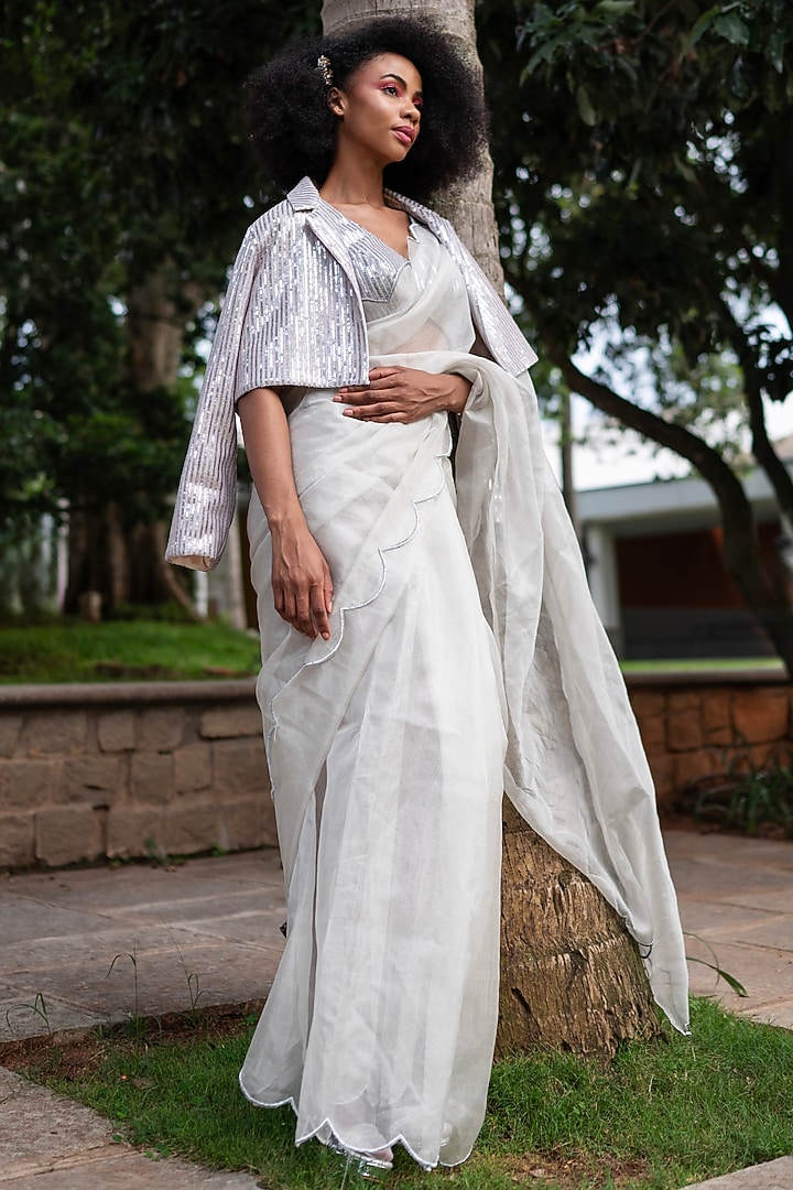 Silver Tissue Silk Scalloped Party Wear Saree Set by Pooja Bagaria at Pernia's Pop Up Shop