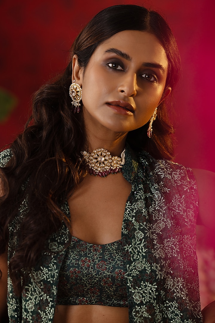 Emerald Green Natural Linen Zari Embellished Cropped Jacket Set by Pooja Bagaria at Pernia's Pop Up Shop