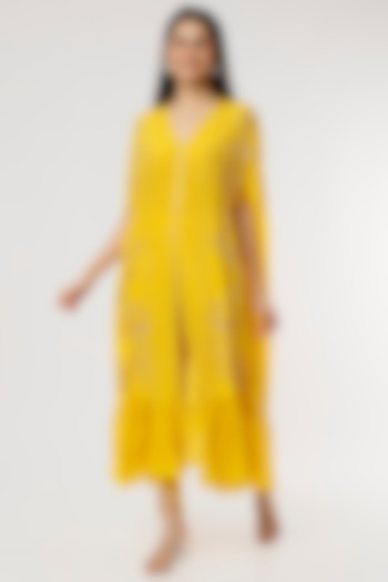 Yellow Embroidered Kurta Set by Poornima NS at Pernia's Pop Up Shop