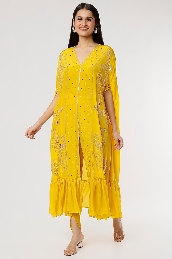 Yellow Embroidered Kurta Set by Poornima NS at Pernia's Pop Up Shop