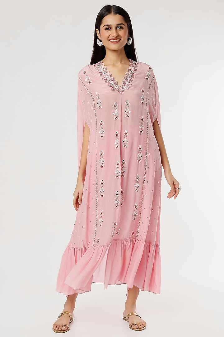 Mauve Crepe Embroidered Kurta Set by Poornima NS at Pernia's Pop Up Shop