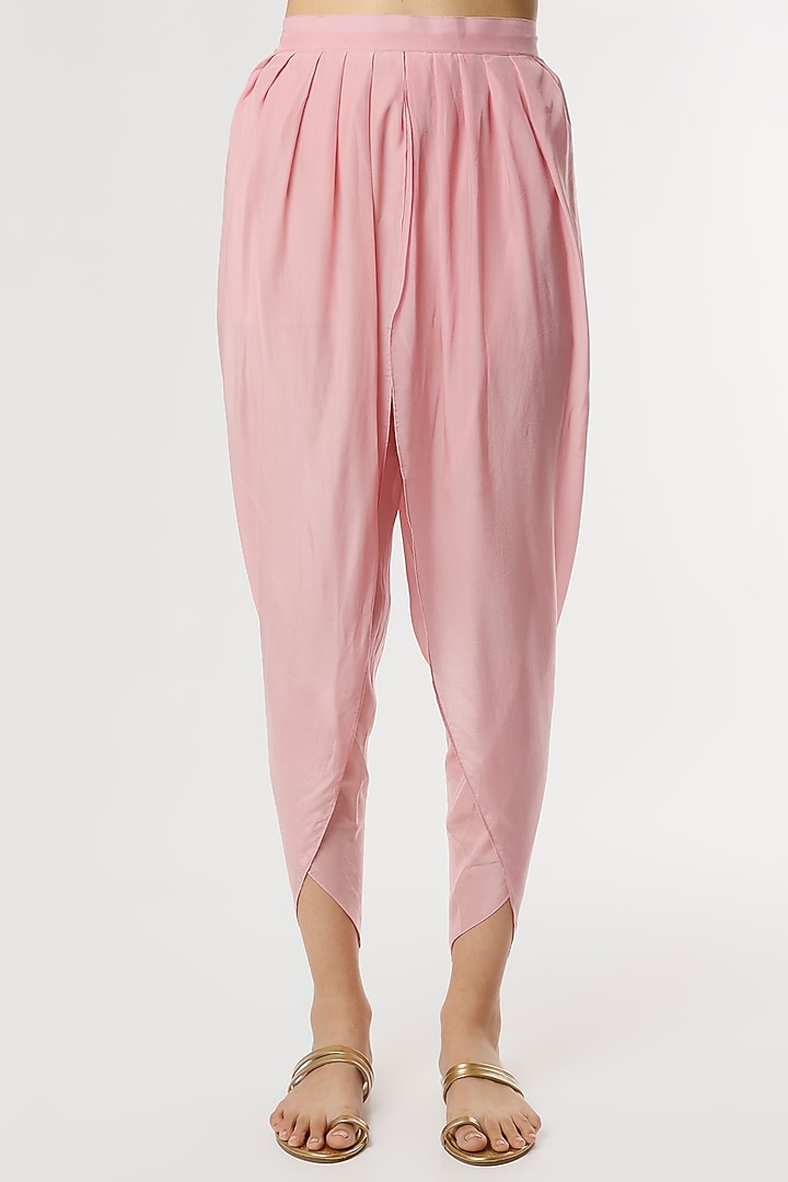 Mauve Crepe Embroidered Kurta Set by Poornima NS at Pernia's Pop Up Shop