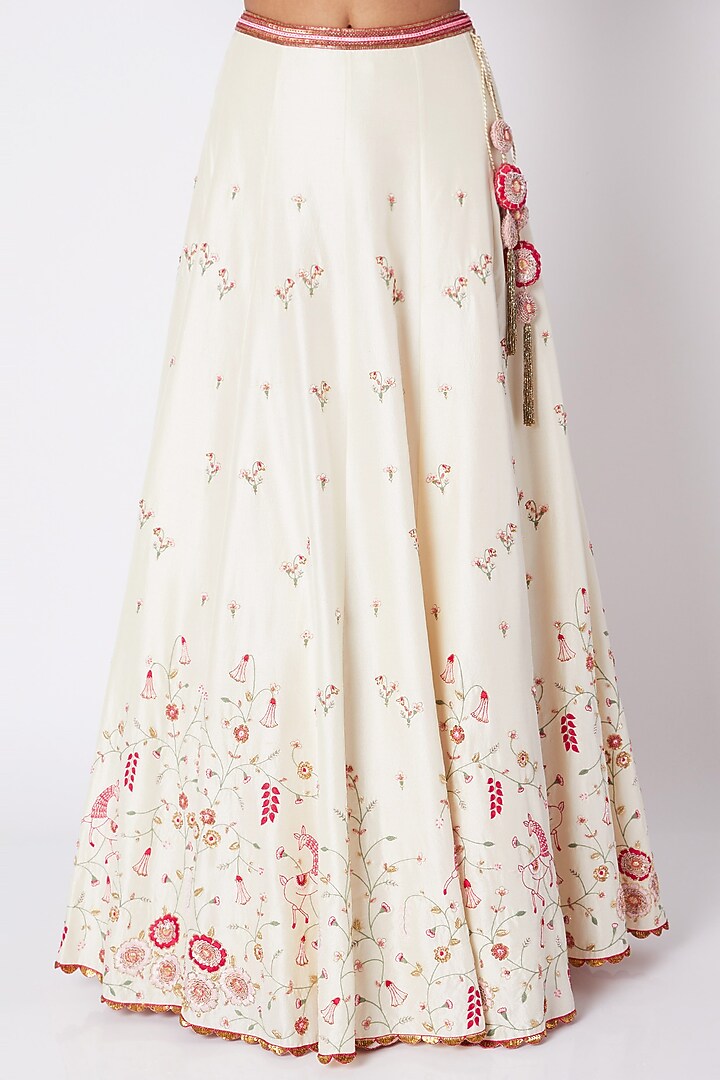Cream Embroidered Bridal Lehenga Set by Pooja Sampat at Pernia's Pop Up Shop