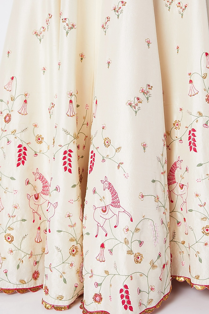 Cream Embroidered Bridal Lehenga Set by Pooja Sampat at Pernia's Pop Up Shop