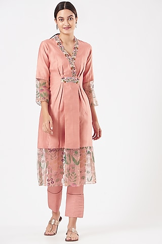 Blush Pink Chanderi Kurta Set by Pooja singhal