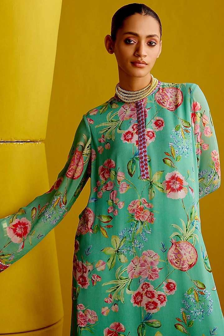 Firoza Crepe Co-Ord Set by Pooja Singhal at Pernia's Pop Up Shop