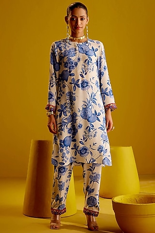 Ivory Crepe Thread Embroidered Co-Ord Set by Pooja Singhal