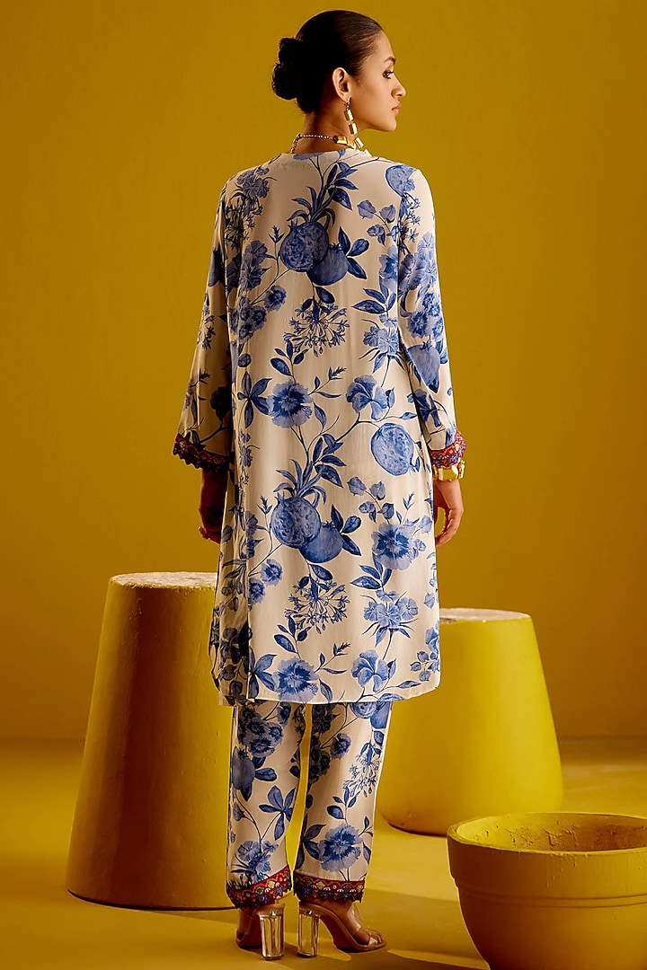Ivory Crepe Thread Embroidered Co-Ord Set by Pooja Singhal at Pernia's Pop Up Shop