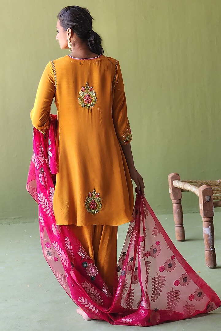 Burnt Orange Silk Sequins Embroidered Kurta Set by Pooja Singhal at Pernia's Pop Up Shop