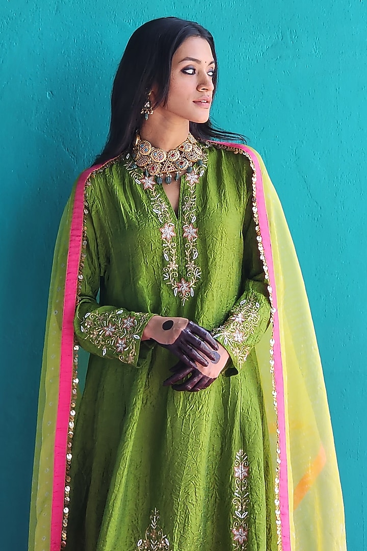 Mehendi Green Crush Silk Hand Embroidered Kurta Set by Pooja singhal at Pernia's Pop Up Shop
