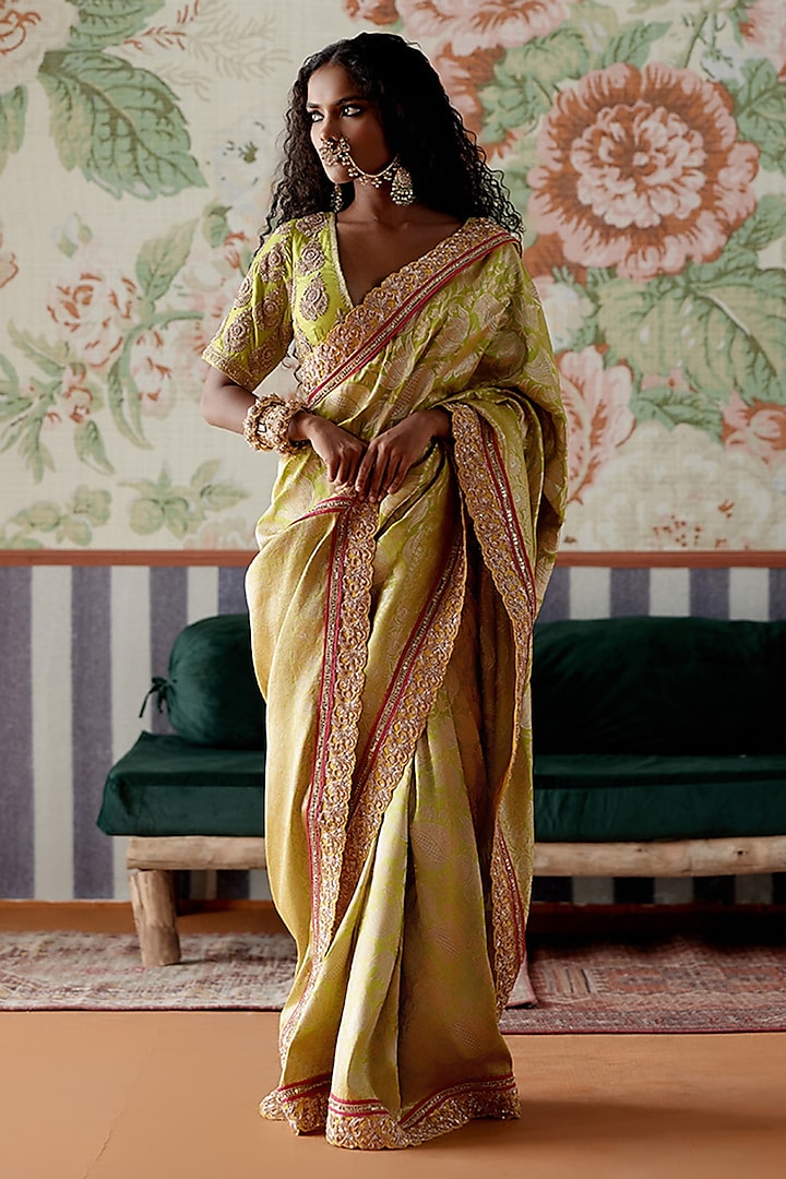 Green Handwoven Tissue Banarasi Dabka Embroidered Saree Set by Pooja Singhal at Pernia's Pop Up Shop