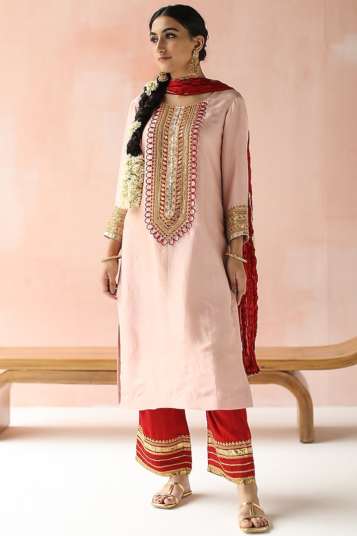 Baby Pink Hand Embroidered Kurta Set by Pooja singhal