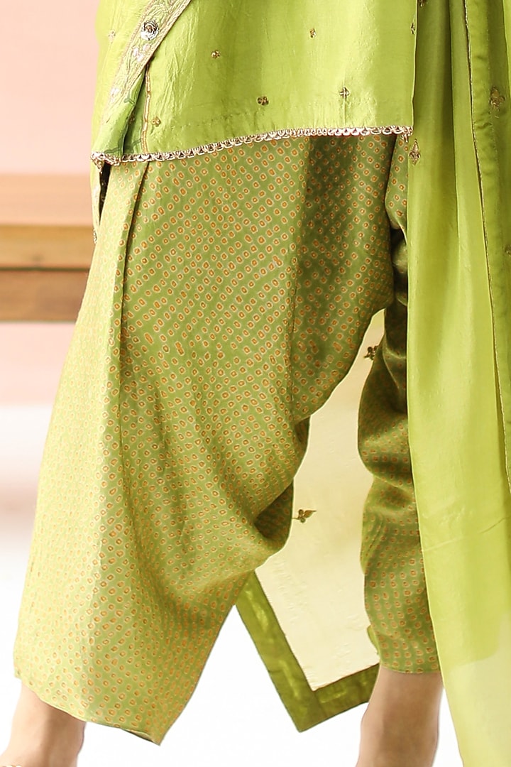 Lime Green Hand Embroidered & Printed Kurta Set by Pooja singhal at Pernia's Pop Up Shop
