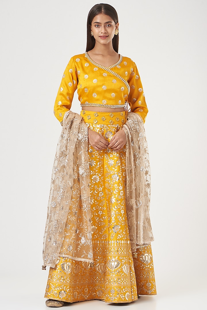 Mustard Embroidered Lehenga Set by POSHAAK at Pernia's Pop Up Shop