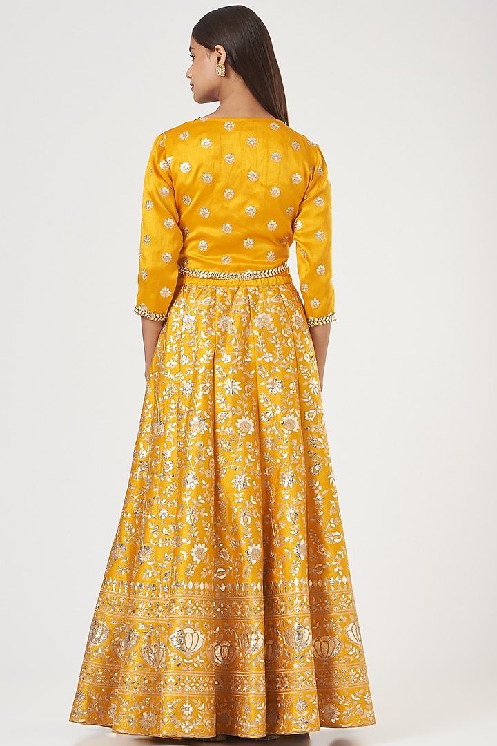 Mustard Embroidered Lehenga Set by POSHAAK at Pernia's Pop Up Shop