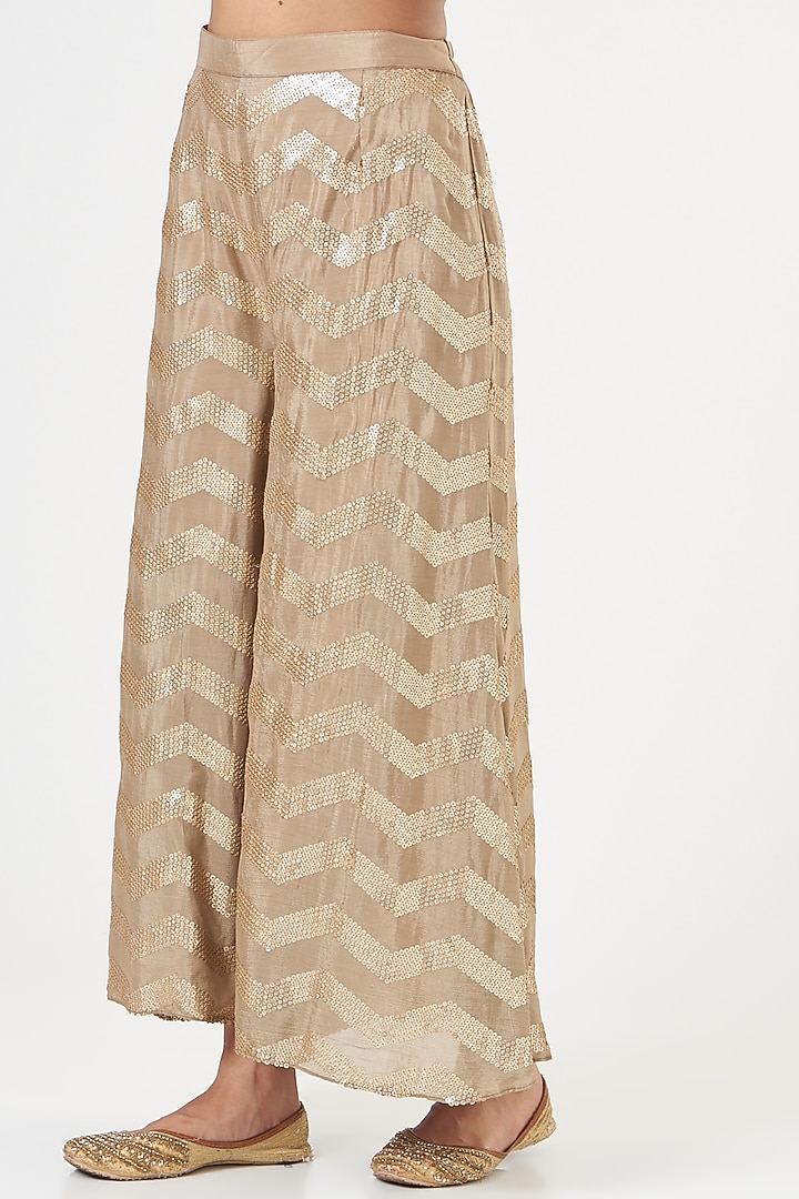 Off-White Cape Set With Mirror Work by POSHAAK at Pernia's Pop Up Shop